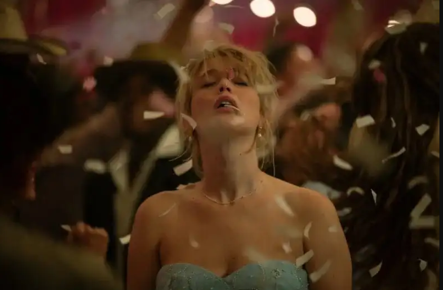 ‘Die My Love’ Trailer: Jennifer Lawrence Thrashes, Crawls, and Writhes Her Way Through Lynne Ramsay’s Postpartum Nightmare